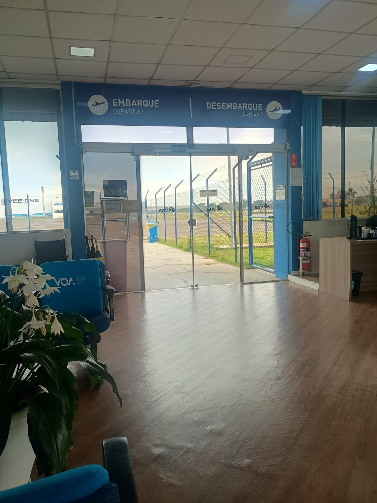 Soluções em táxi executivo 24 horas com hora marcada na RMC. Garanta seu transfer de confiança no Aeroporto dos Amarais com a Avelino Transportes.
